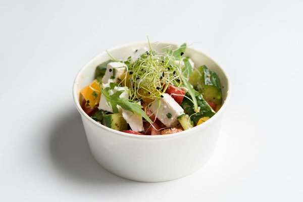 What are the most popular drink pairings in UK kitchen bars?